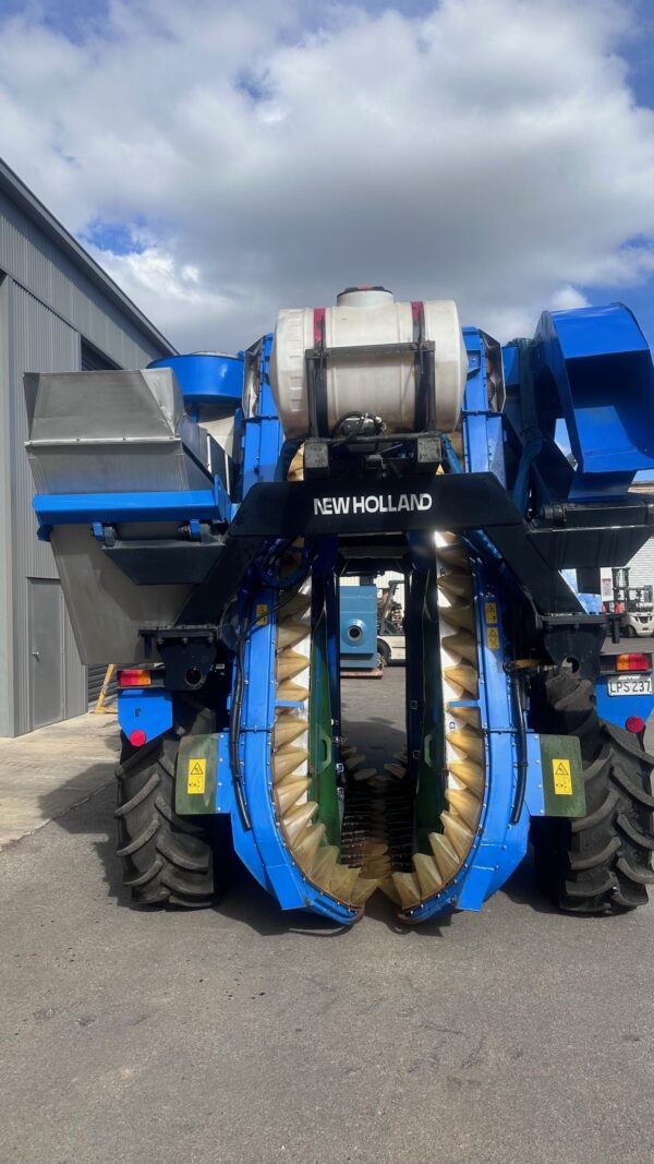 SB65 BRAUD NEW HOLLAND STK8 - Image 3